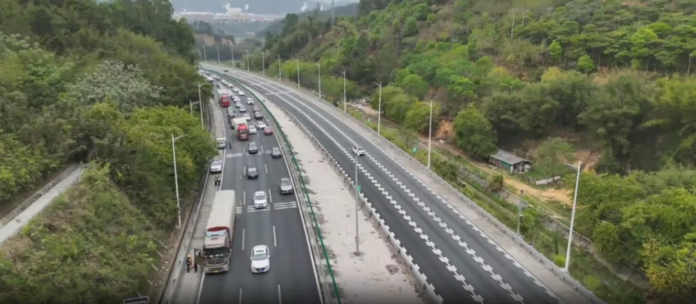 喜讯科技 | 无人机在高速公路上的应用
