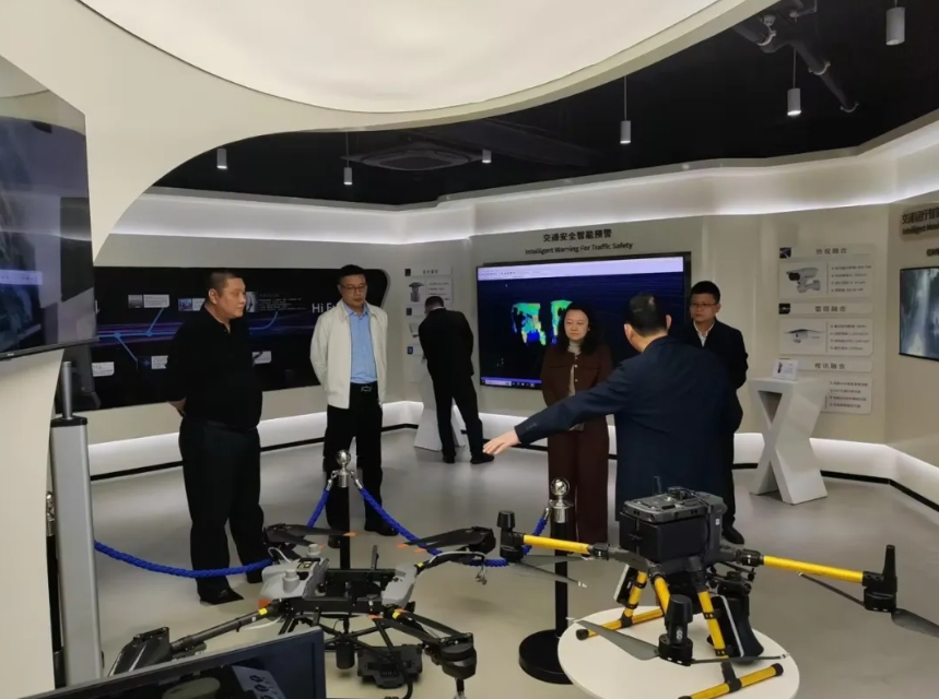 喜讯新闻 | 广州信息投资有限公司领导走访广东喜讯智能科技有限公司 携手共促行业发展